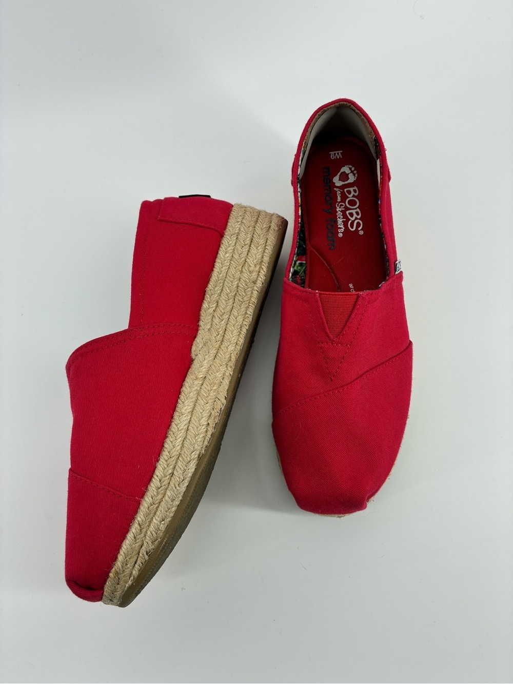 9 WIDE Bobs Skechers Red Espadrille Women Wedge Shoes